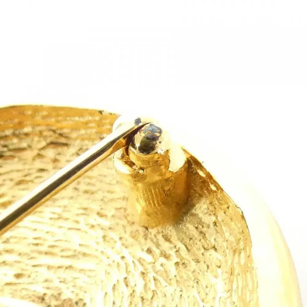 CHANEL Gold Brooch